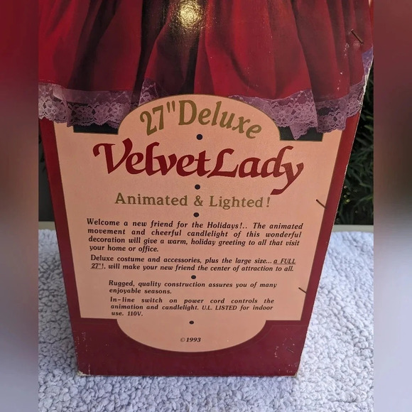 27" Deluxe Velvet Lady Animated Caroler Tested And Working Holiday Velvet Lace - Picture 9 of 9